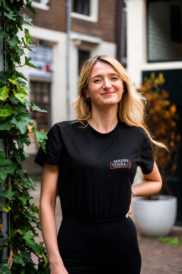 Galia, MadreTerra team
